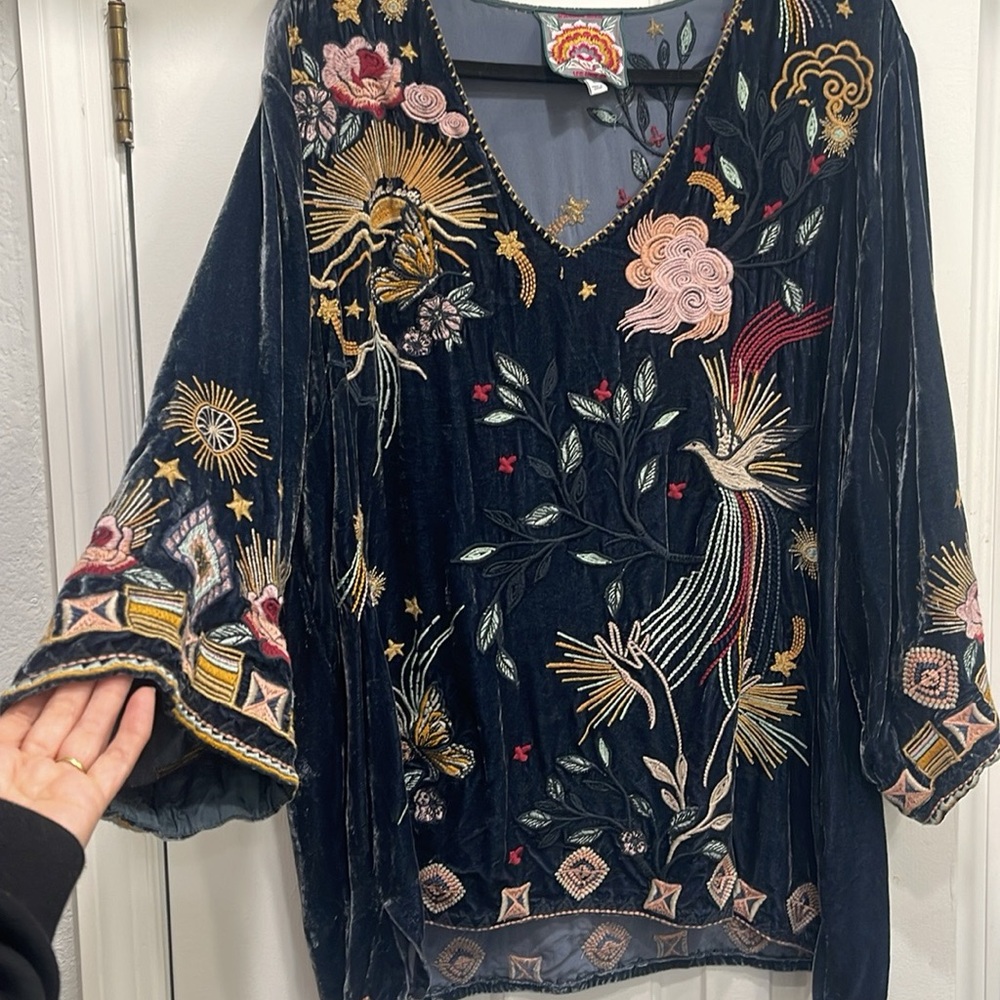 Sold elsewhere. Johnny Was gorgeous sz XL Embroidered Velvet Tunic